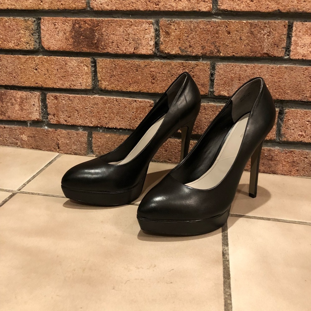 Classic Black Leather Platform Pumps - Women's High Heels